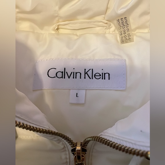 Calvin Klein Vest - Picture 3 of 3